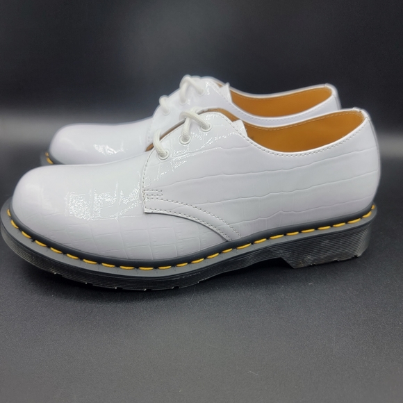 Dr Martens Croc Embossed Patent Leather Low Top Women's Shoe Size